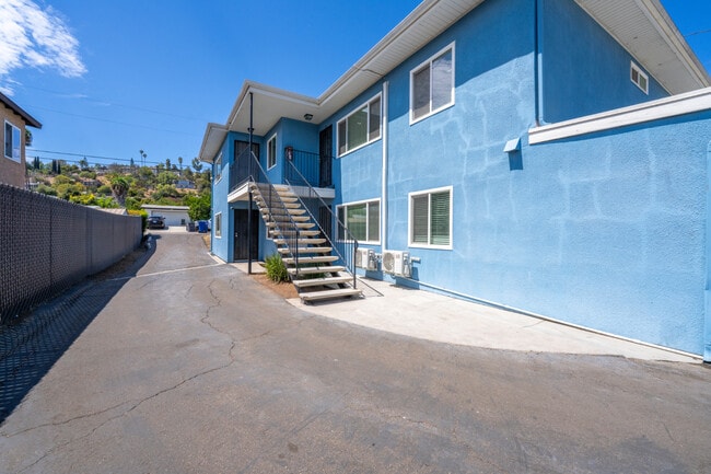 3519 Gracia Paseo