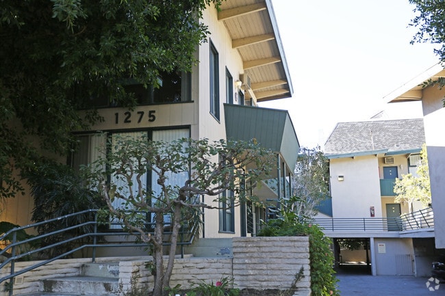Sunset Lanai Apartments - Sunset Lanai Apartments