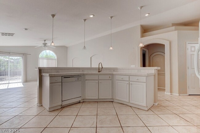 Photo - 1460 Dragon Rock Dr