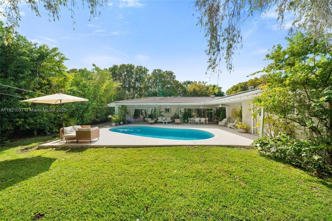 Photo - 341 Island Dr