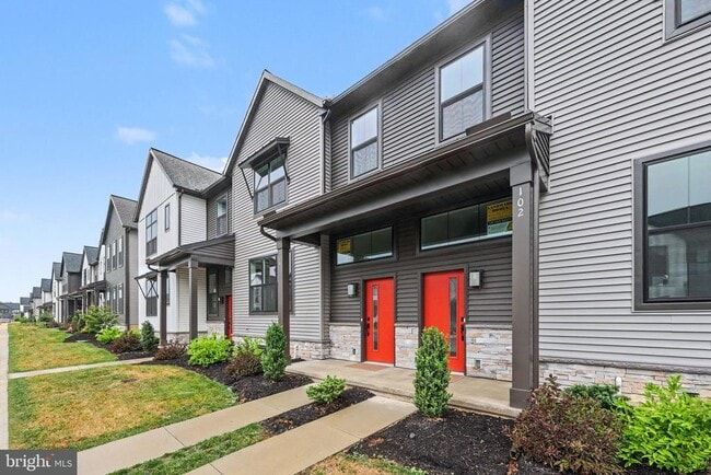 Photo - 104 Madison dr