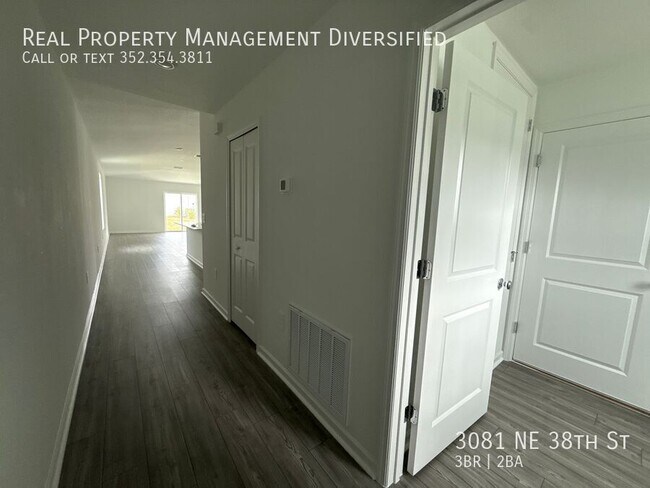 Photo - 3081 NE 38th St