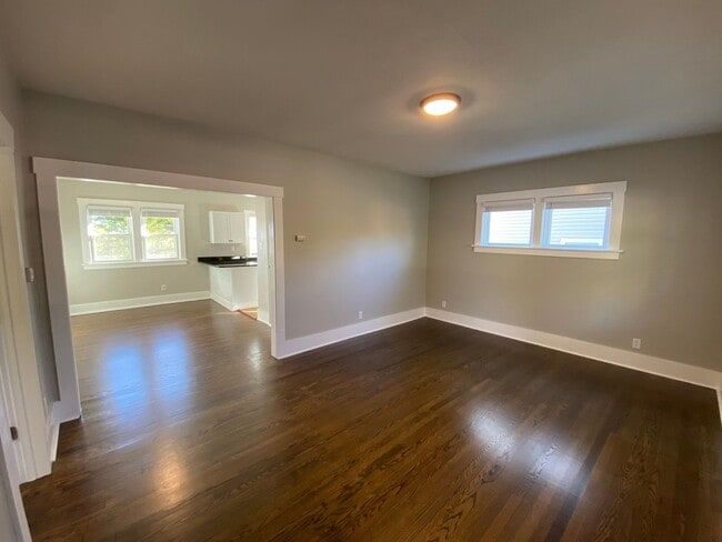 Photo - Fully Remodeled 3Bedroom House!