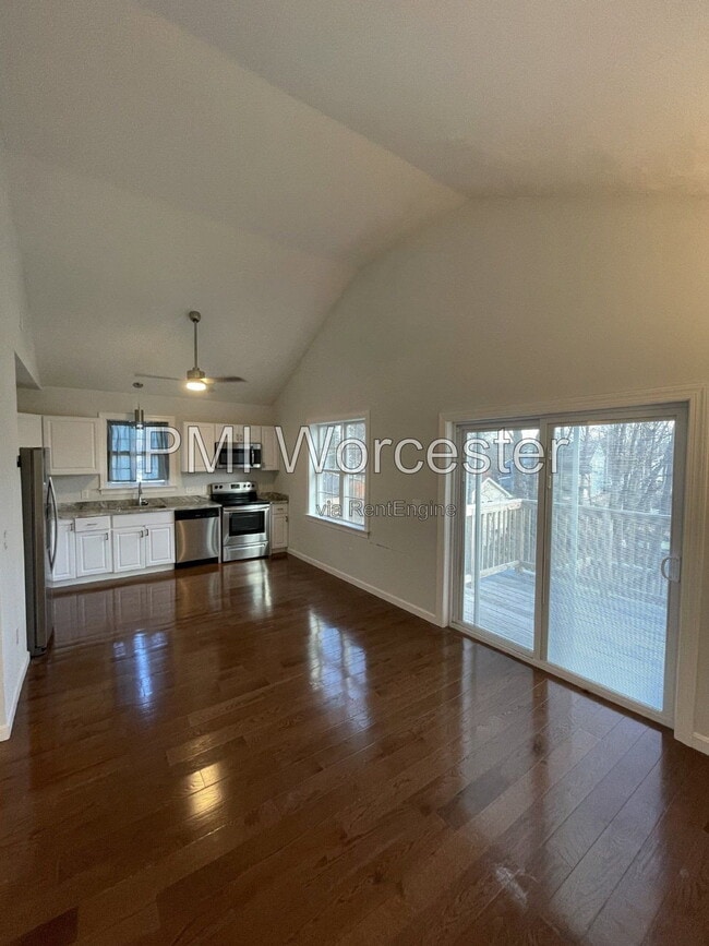 Photo - 14 Edgemere Blvd Unit B