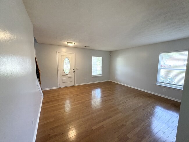 Photo - 125 Cedar Bay Cir