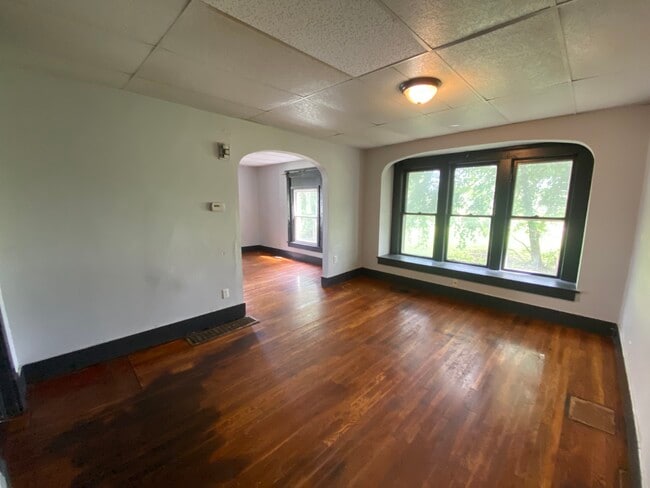 Photo - 104 Nicklas Ave