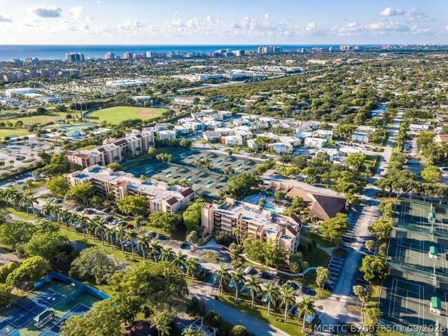 500 Egret Cir Unit 8308
