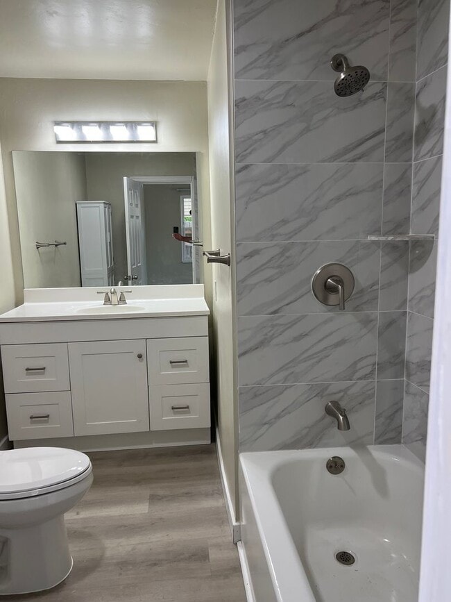 Photo - 4568-4572 Bancroft St Unit 4572