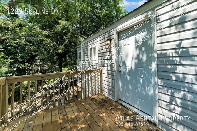 Photo - 1229 Skyline Dr