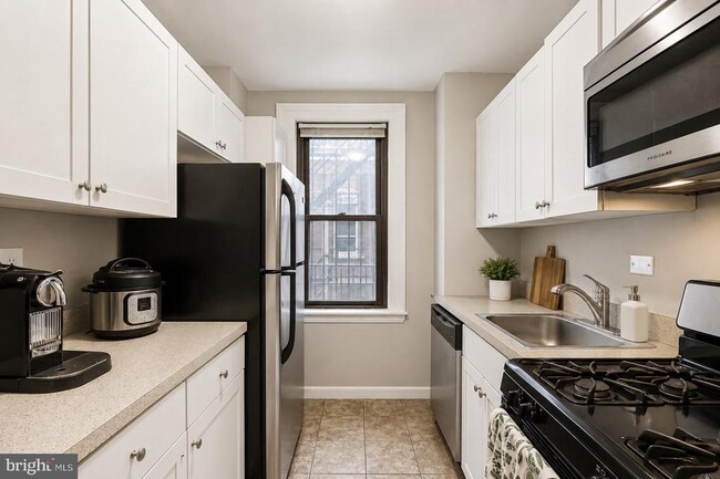 Photo - 2031 Locust St Unidad 401