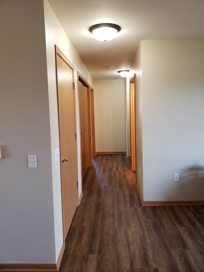 112 Lakewood Terrace Unit 3
