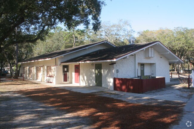 Spanish Main MH & RV Resort - Spanish Main MH & RV Resort Apartments