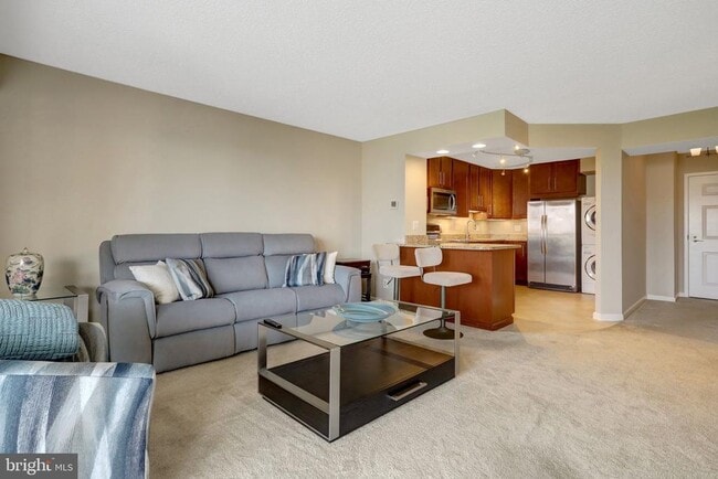 Photo - 5904 Mt Eagle Dr Unit 1609