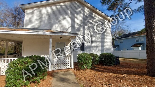 Photo - St. Andrews townhouse - 50% off first month!