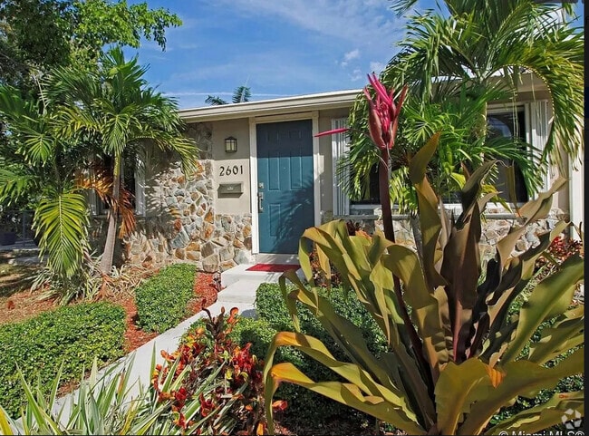 Building Photo - 2601 SW 24th Ave Rental