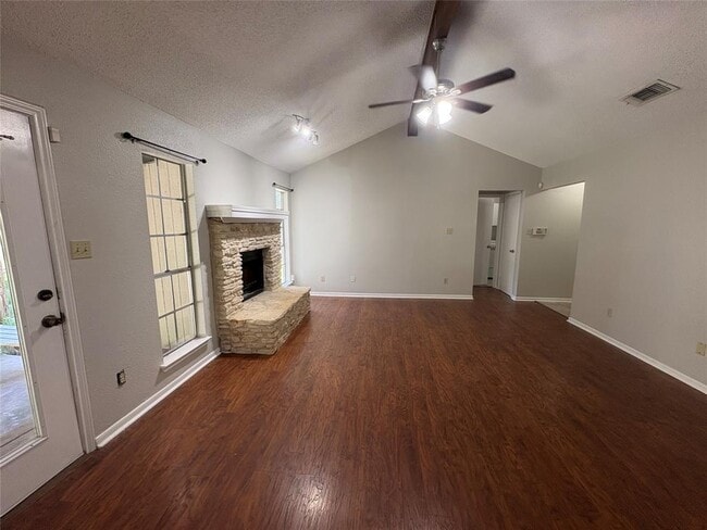 Photo - 2304 Silver Spur Dr