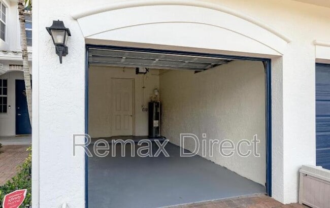Building Photo - 6116 Yellow Sun Dr Rental