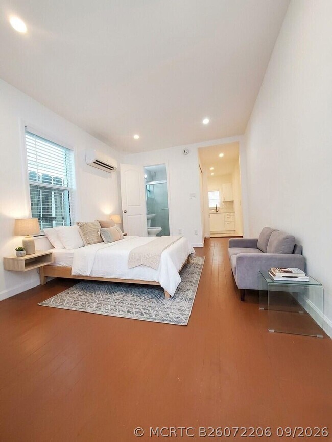 1407 SE 2nd St Unit C