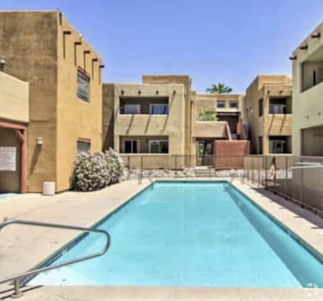 Building Photo - "Cozy 2-Bed 2 bath Condo with Full Furnish... Unit 306