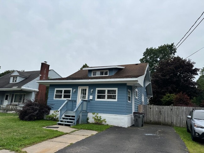 Photo - 715 W Court St