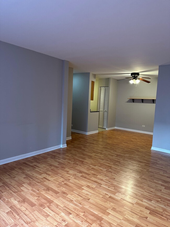 Photo - 3825 N Pine Grove Ave Unit ONE BEDROOM -  511