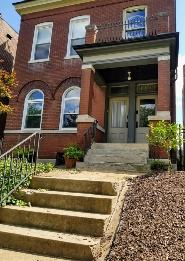 Frente desde la acera - 3506 McKean Ave