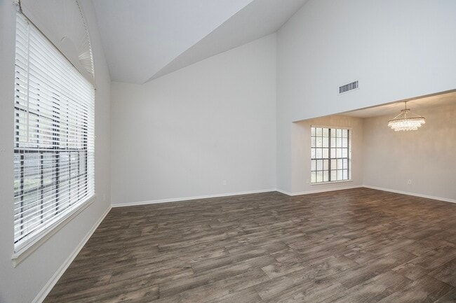Photo - 86 W Stony Bridge Cir