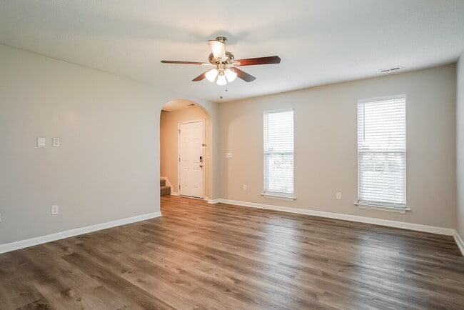 Photo - 4409 Cobble Creek Ln