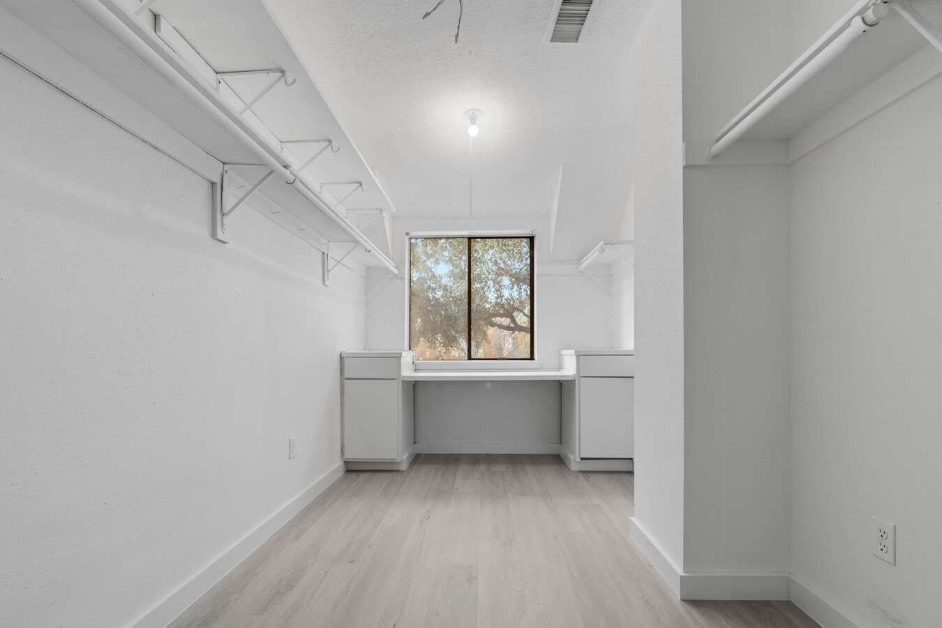 Photo - 6646 Montauk Dr