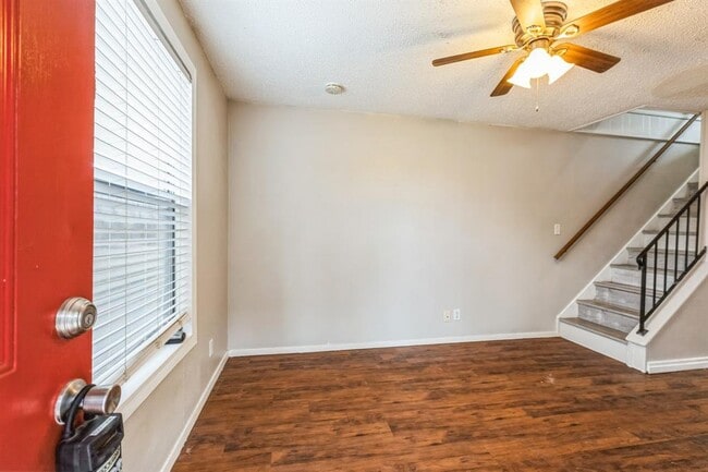 Photo - 20600 Bonanza