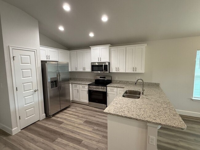 Photo - 3 Bedroom 2 Bath In Savannah Station