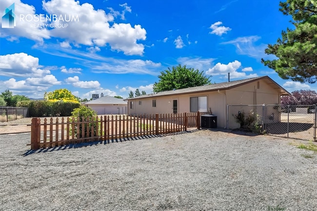 Photo - Gorgeous 5-bedroom, 2-baths single level home in Prescott Valley!