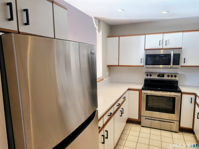 Photo - 15 Perry Ave Unit A10