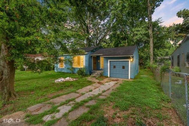 Building Photo - 5350 Bienville Ave