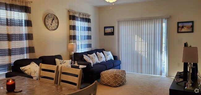 Building Photo - 2090 Cross Gate Blvd Unit 2 Rental
