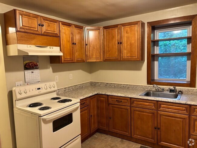 Building Photo - 41 Lincoln Ave Unit 1 Rental