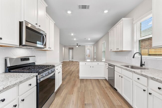 Photo - 1111 Whispering Winds Dr House