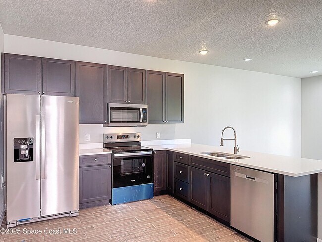 Photo - 534 L M Davey Ln