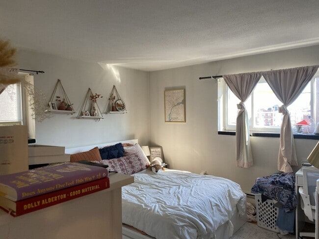 Photo - 2Br/1Bth, Available Sep. 1, 2026.  H/HW included. Swimming pool!  MUST SEE!!