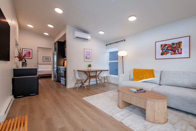 27 4th St E Unit SI ID1399877P