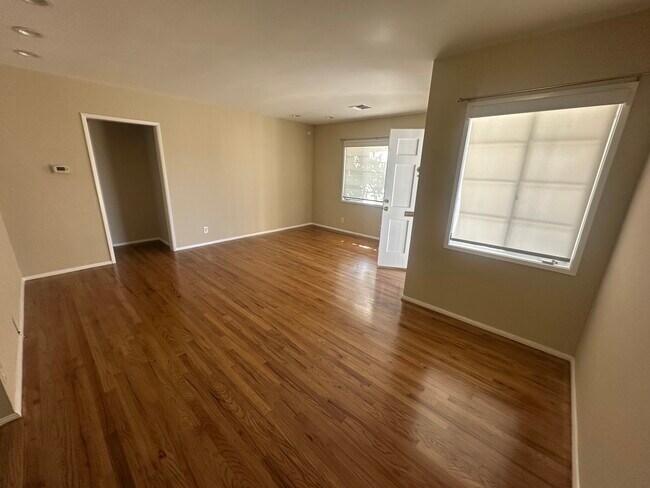 Photo - 17935 Tiara St