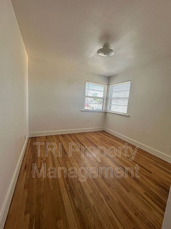 Photo - 2304 9th Ave