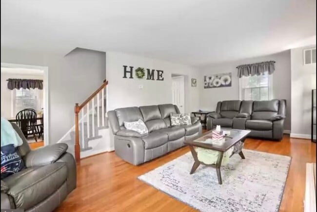 Photo - 7022 Deerfield Rd