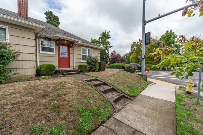 Photo - Rushbanks Unit 220