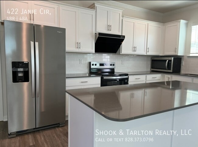 Photo - 422 Janie Lp