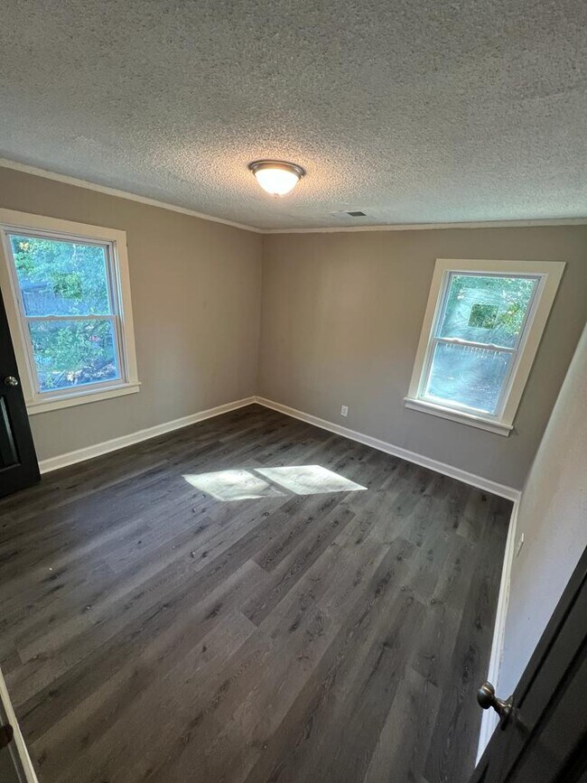 Photo - 862 Marianna St