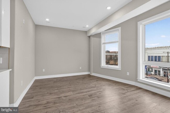 Photo - 2209 N Broad St Unidad 300