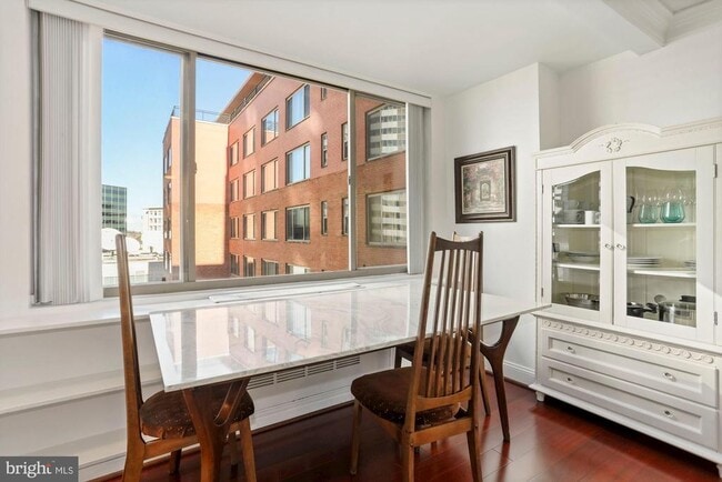 Photo - 1121 Arlington Blvd Unit 726