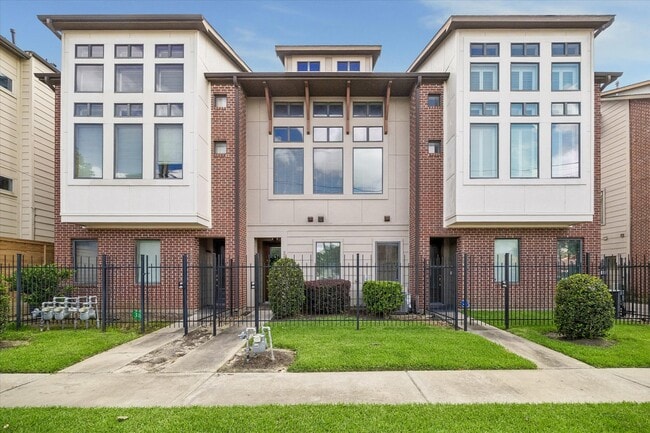 Building Photo - 2848 Leeland St