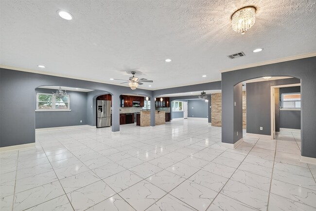 Photo - 4901 Burning Tree Dr